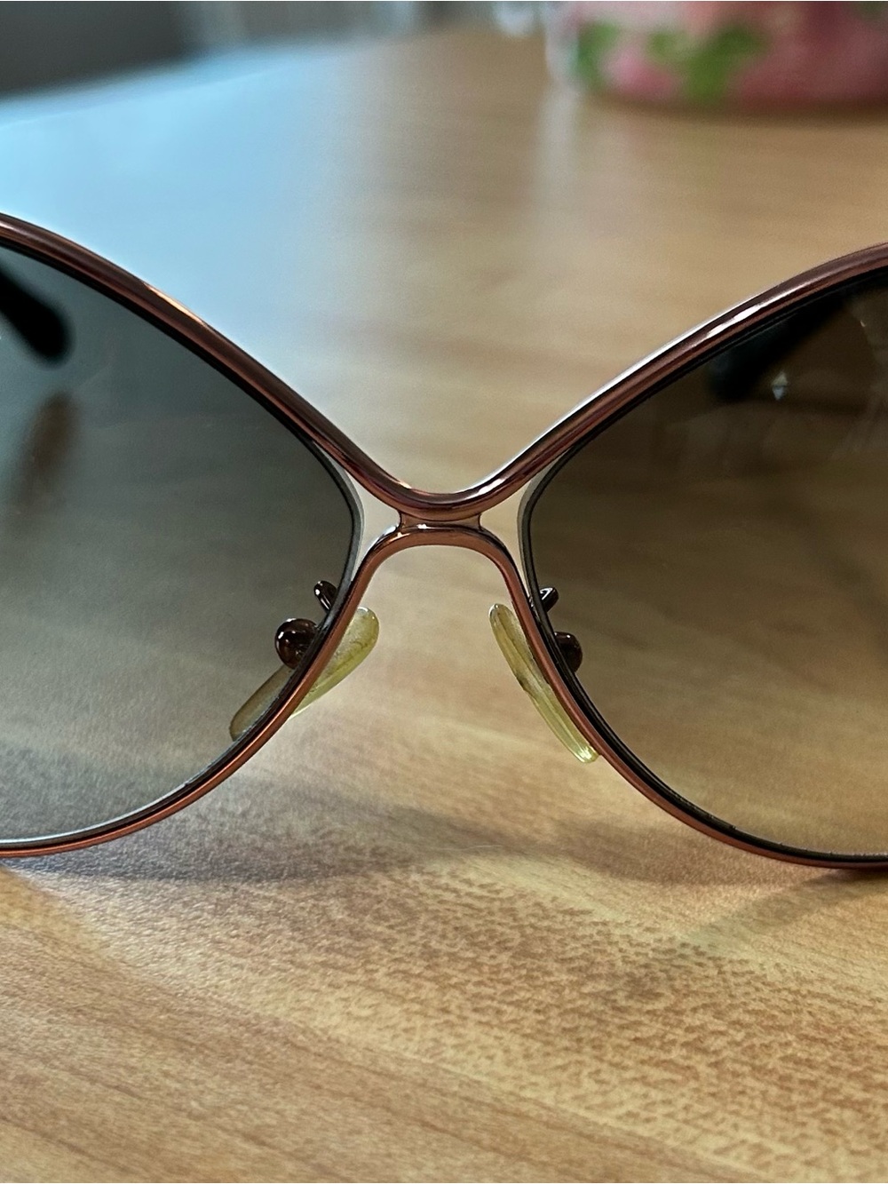 Women's rose-gold sunglasses Louis Vuitton Oversized Design